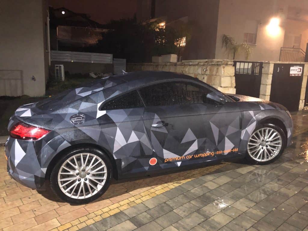 דוגמה לעיטוף רכב עם מדבקה - פרוייקט של פרסום רוטשטיין